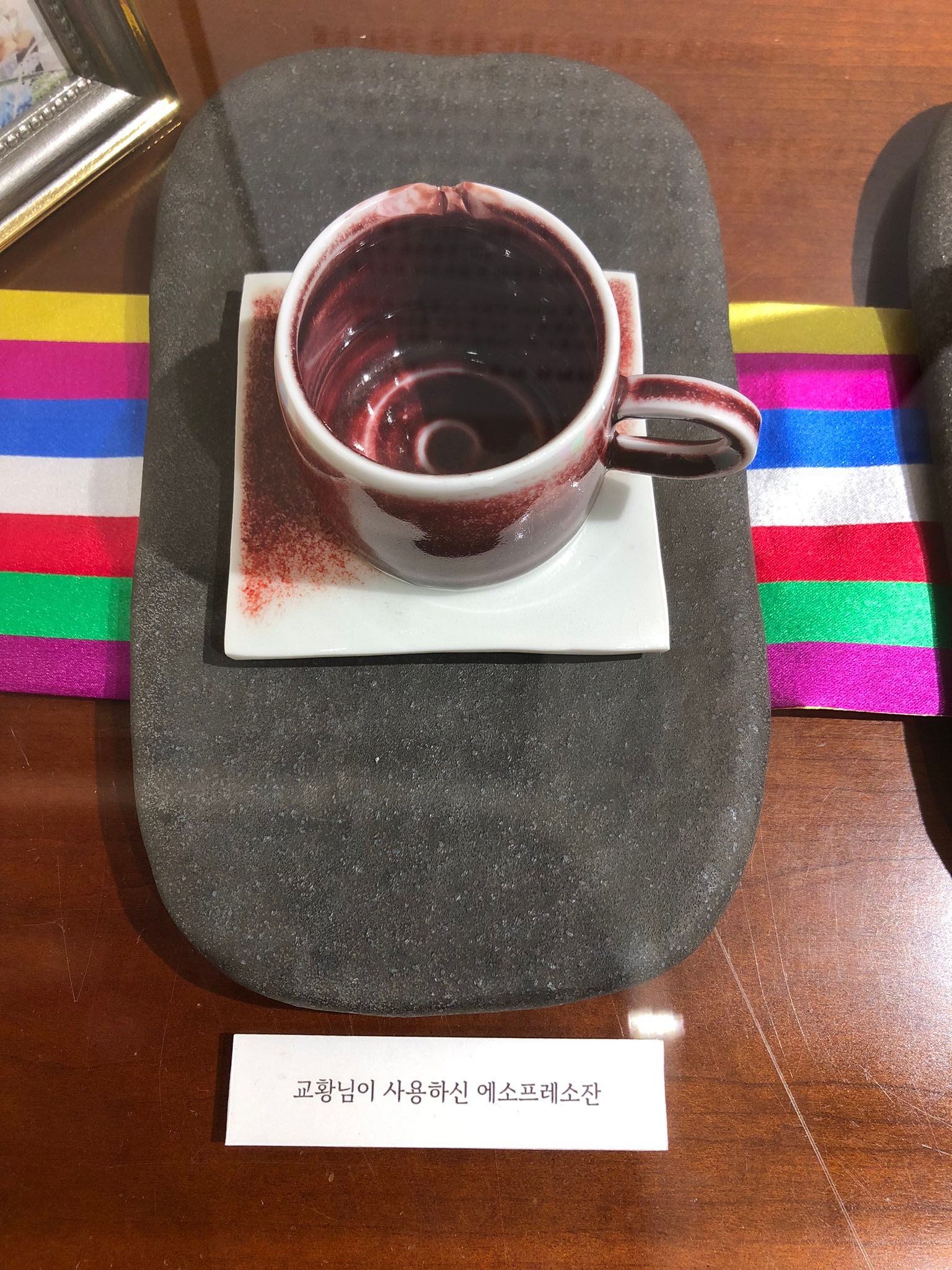 9810693935664682.jpg